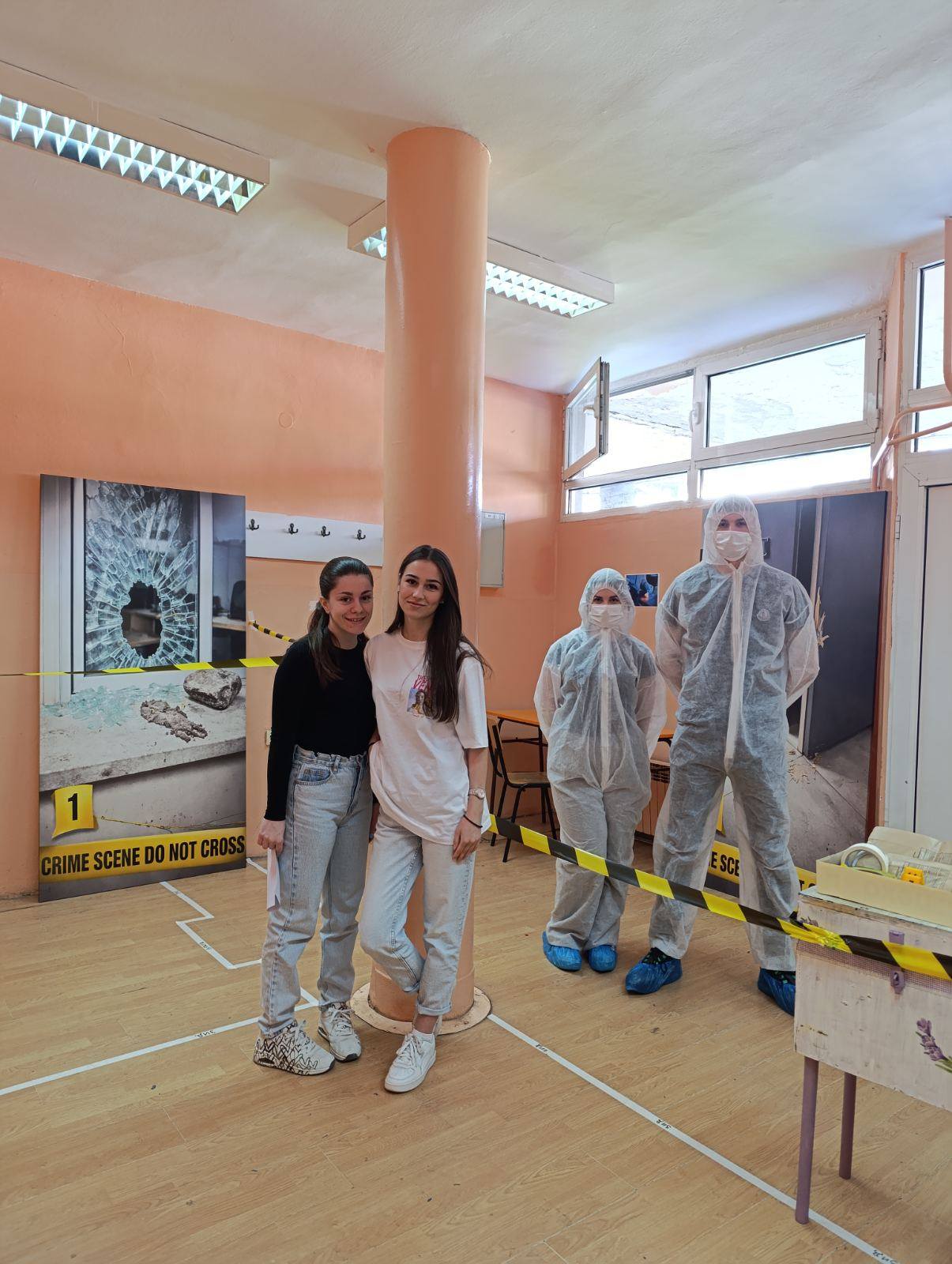 ДЕТЕКТИВИ У ЛАБОРАТОРИЈИ