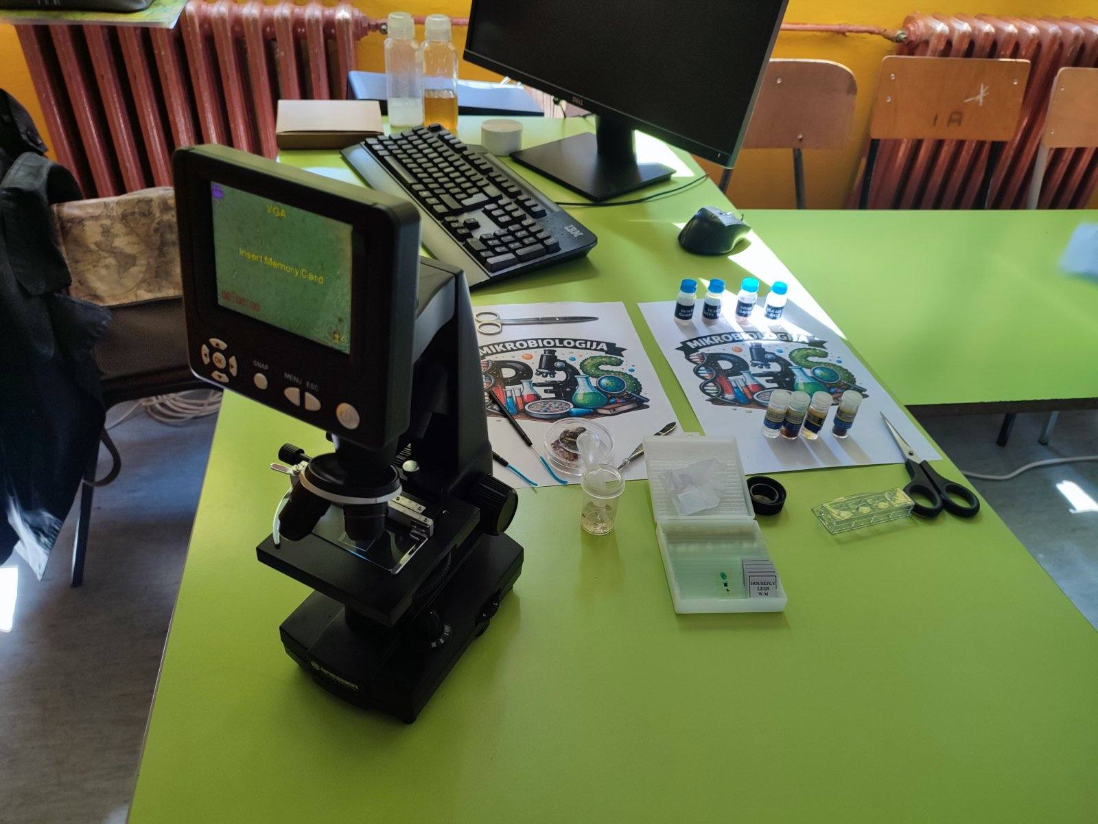 ТАЈНИ АГЕНТИ У МИКРОСВЕТУ